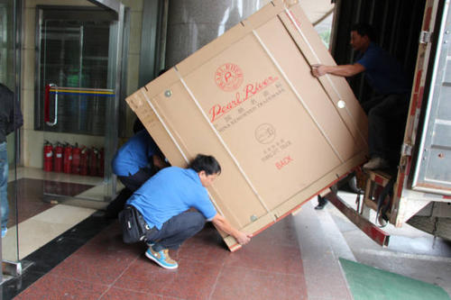 莱山钢琴贵重工艺品无忧运